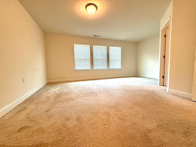 1219 Scholar Dr — Photo 11