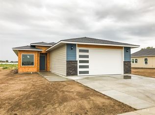 2110 Vista Ave, Fruitland, ID 83619