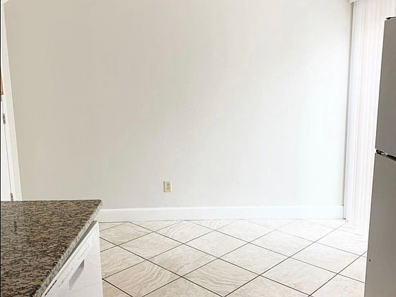 2nd image of 710 Legion Dr Unit D4