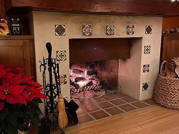 2nd image of 1433 La Loma Dr