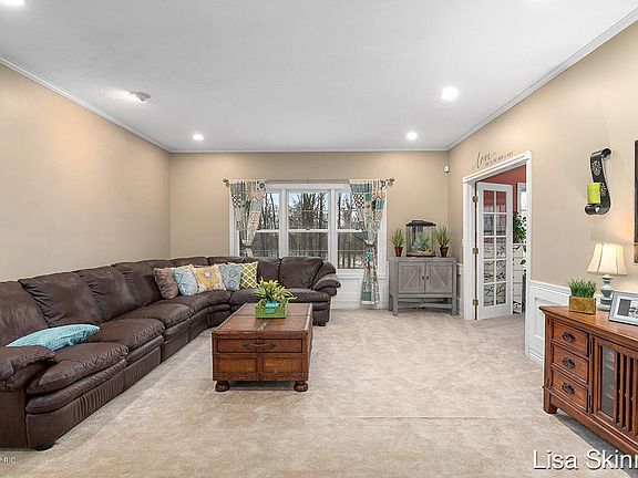 5th image of 2849 5th St