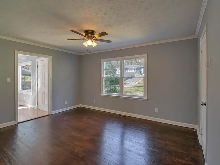 903 Edwin St NW — Photo 12