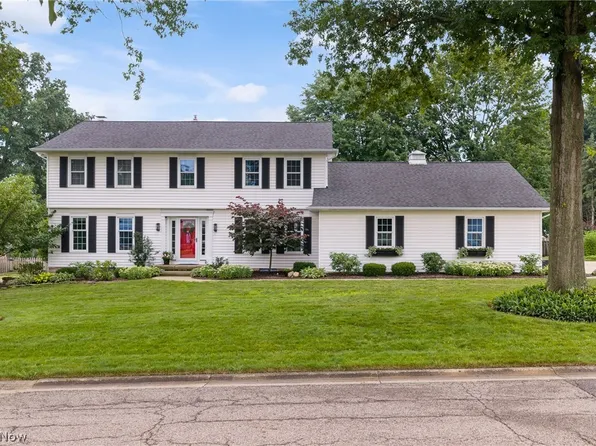 2230 Radford St NW, North Canton, OH 44720