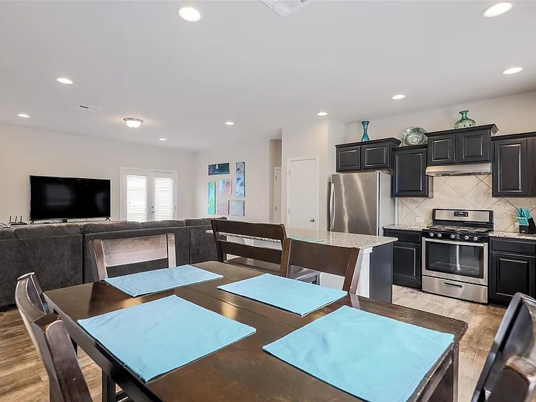 413 Callahan Ln — Photo 14