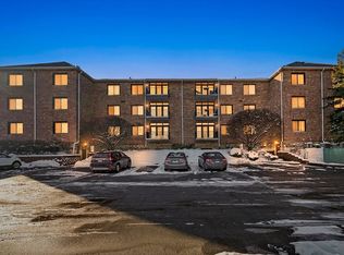 11001 Deblin Ln APT 203, Oak Lawn, IL 60453