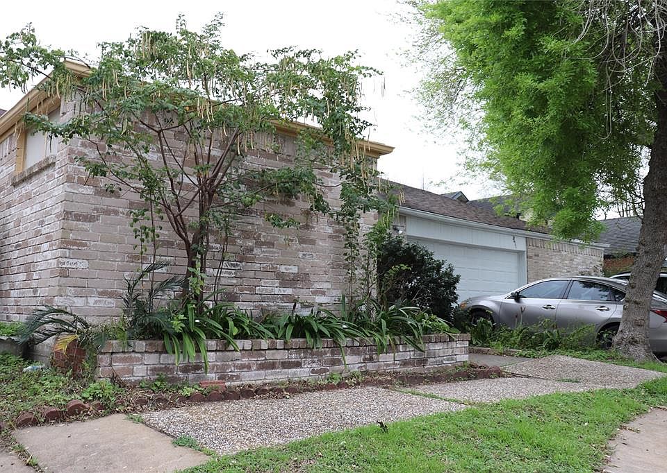 1st image of 9007 Belle Glen Dr