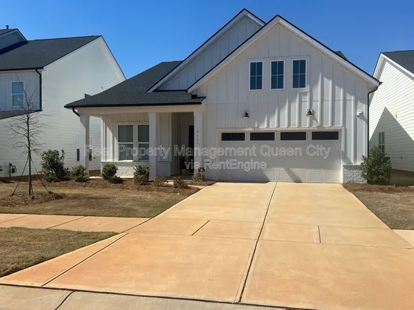 7111 Wayfarer Dr, Charlotte, NC 28269