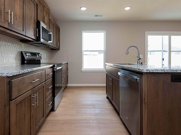 7th image of this home