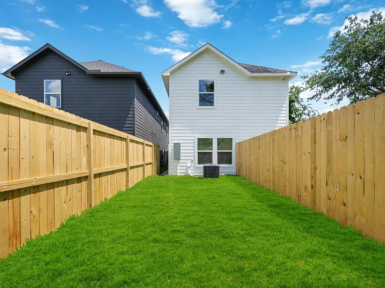 7504 Laura Koppe Rd #D — Photo 15