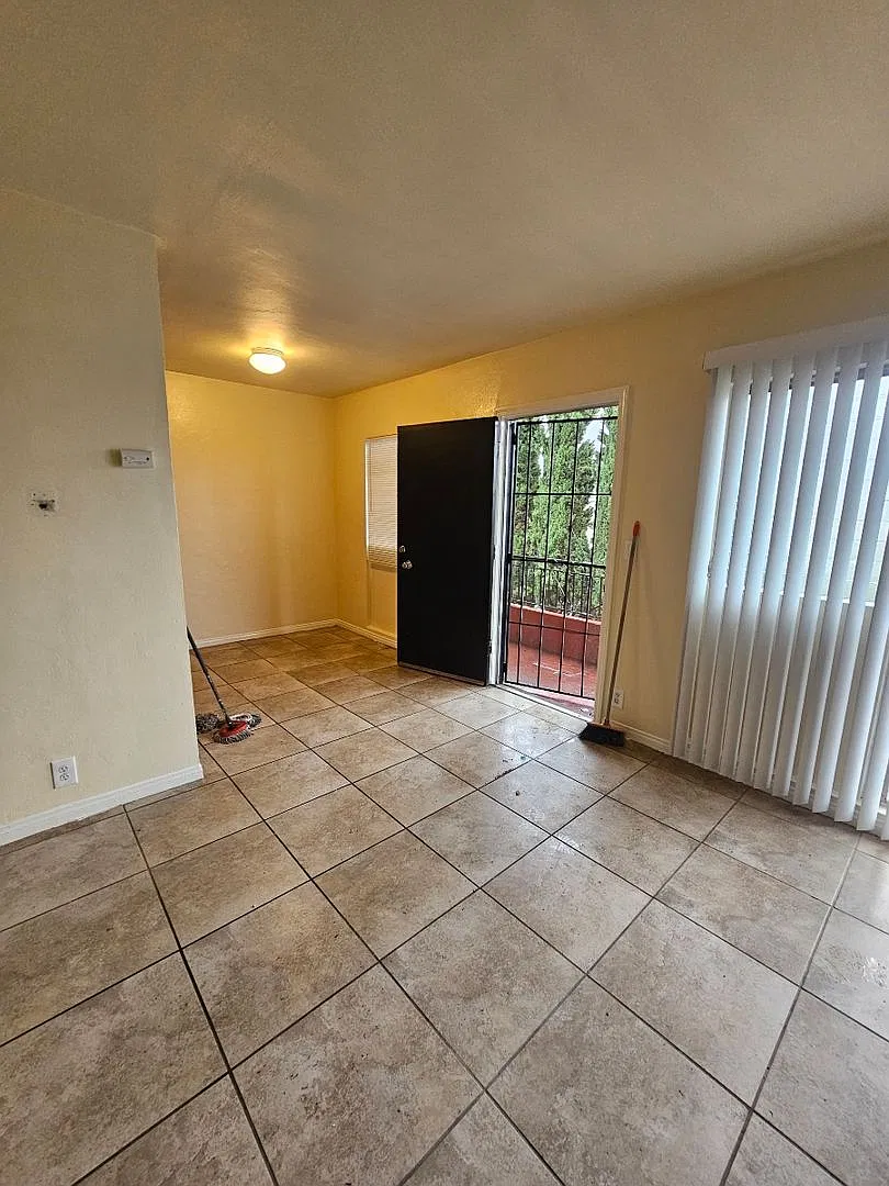 1080 Hoffman Ave — Photo 4
