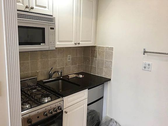 3rd image of 145 E 17th St Unit A99