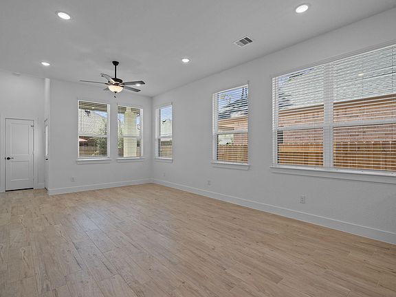 4th image of 291 Mallards Rim Dr