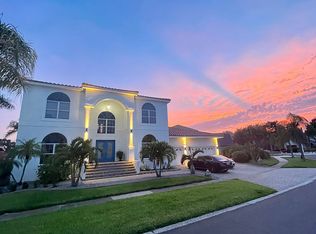 950 Symphony Isles Blvd, Apollo Beach, FL 33572