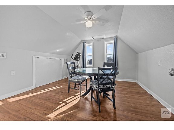 4th image of 217 W 30th St #A2