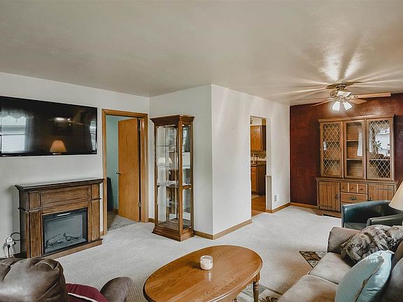 4th image of 6917 Vesta Dr