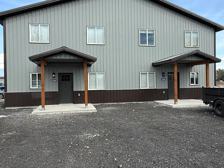 Multi-level 1500 sq ft 3 bedroom, 2 bath