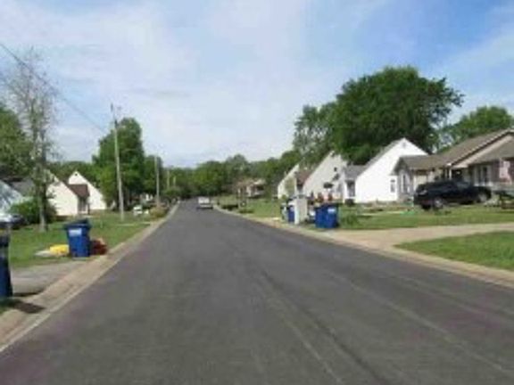 Exterior Neighborhood (street photo)