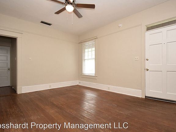 2nd image of 805 NE 2nd St #2