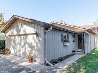 516 Lowden Ave, Glen Ellyn, IL 60137