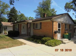 549 W Green Dr, Wheeling, IL 60090