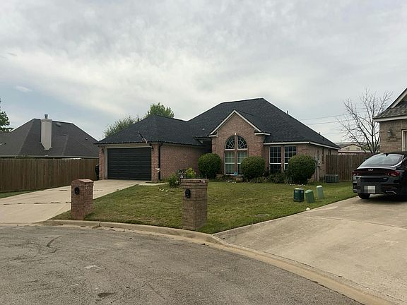 2nd image of 912 Westend Dr