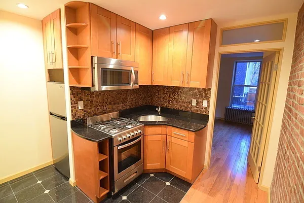 Rented by J Misrahi Realty Corp | media 19