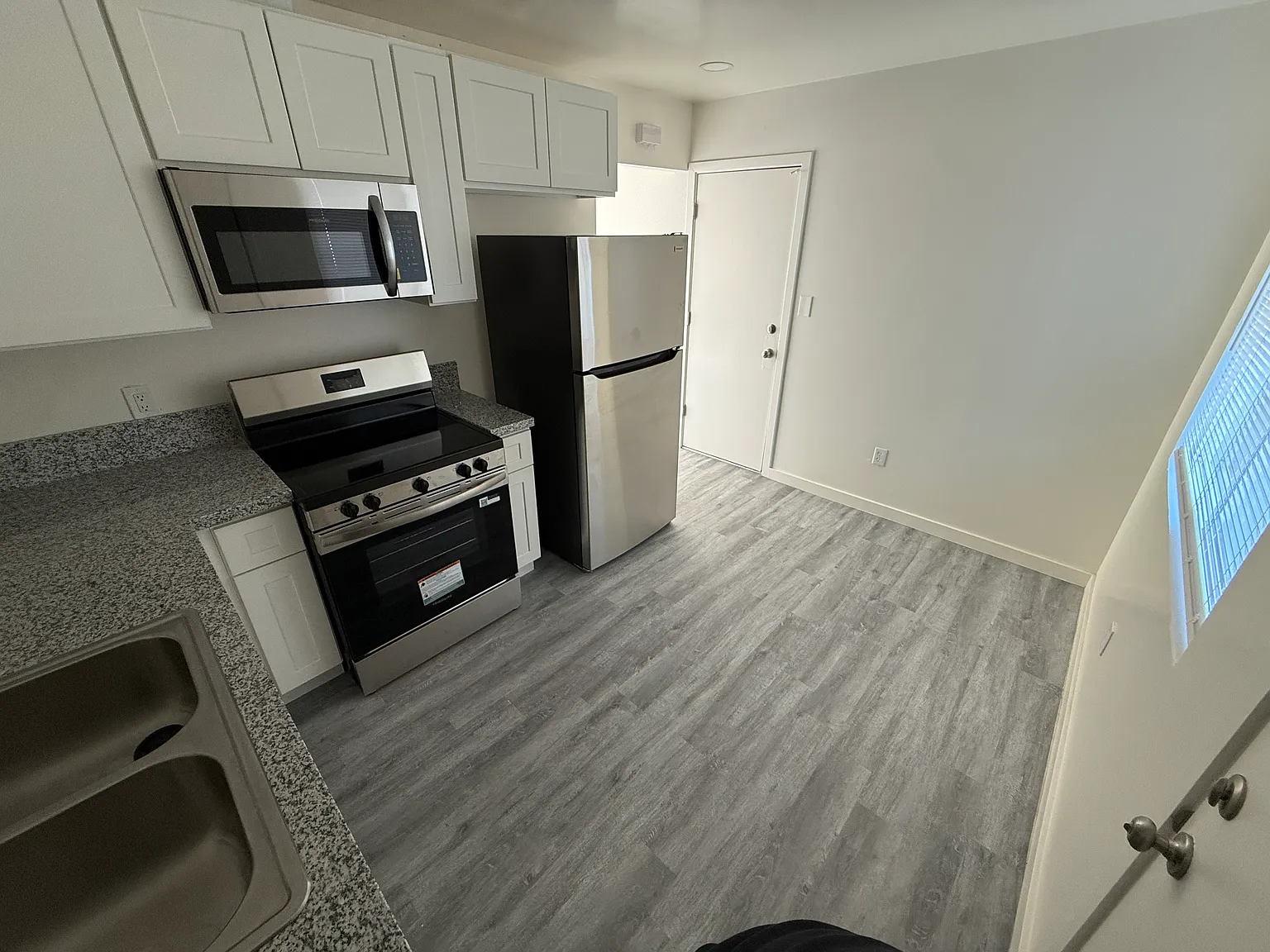 2 bed, $1,290 — Photo 3