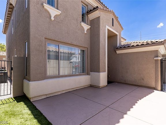 3rd image of 10017 Scenic Walk Ave