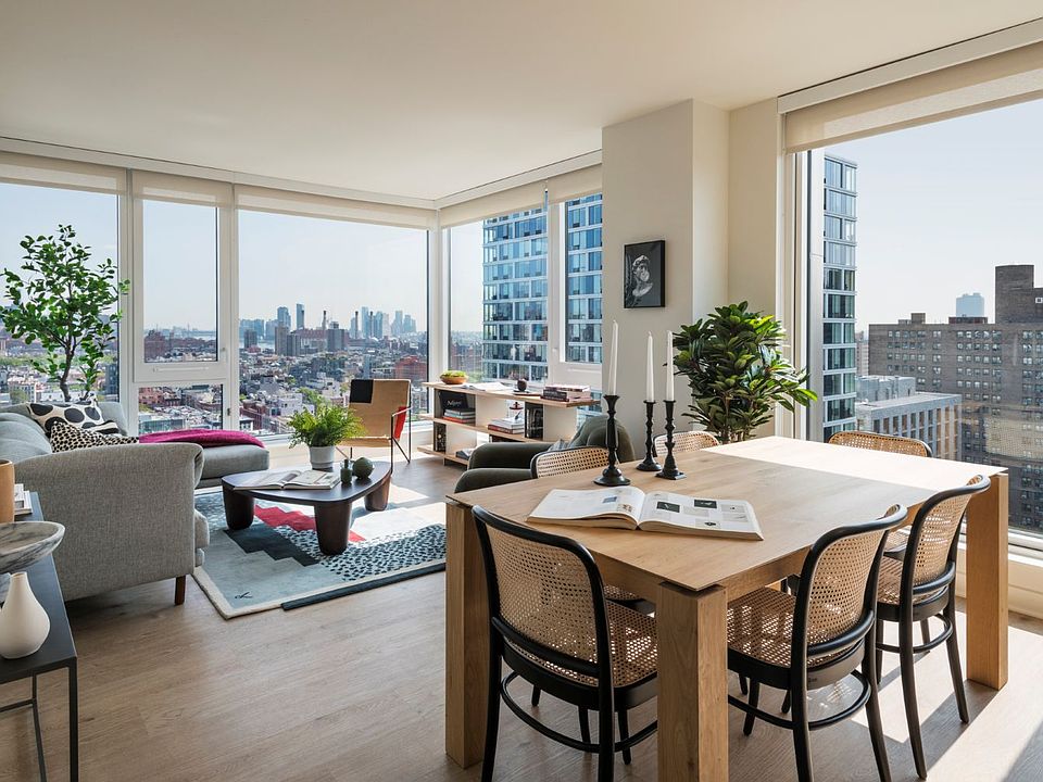 1st image of 55 Suffolk St APT 1914