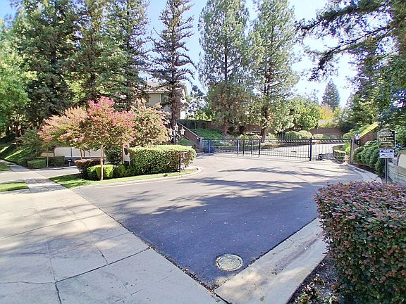 4th image of 307 W Bluff Ave