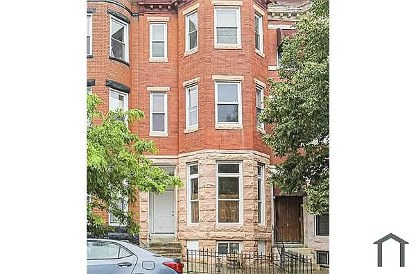 Building Photo - 2215 Brookfield Ave #1