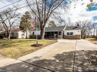 12 E Clairmont Dr, Newark, DE 19702