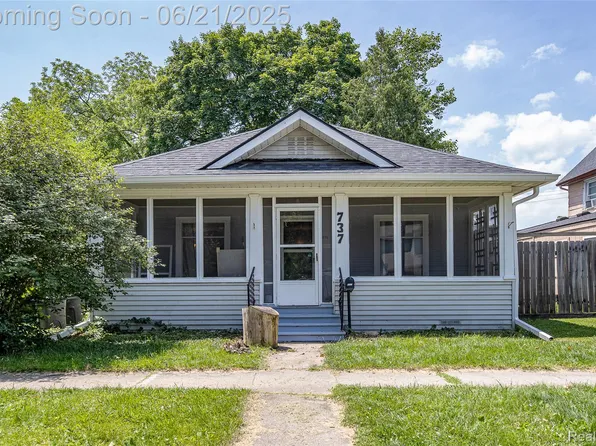 737 N Madison St, Lapeer, MI 48446