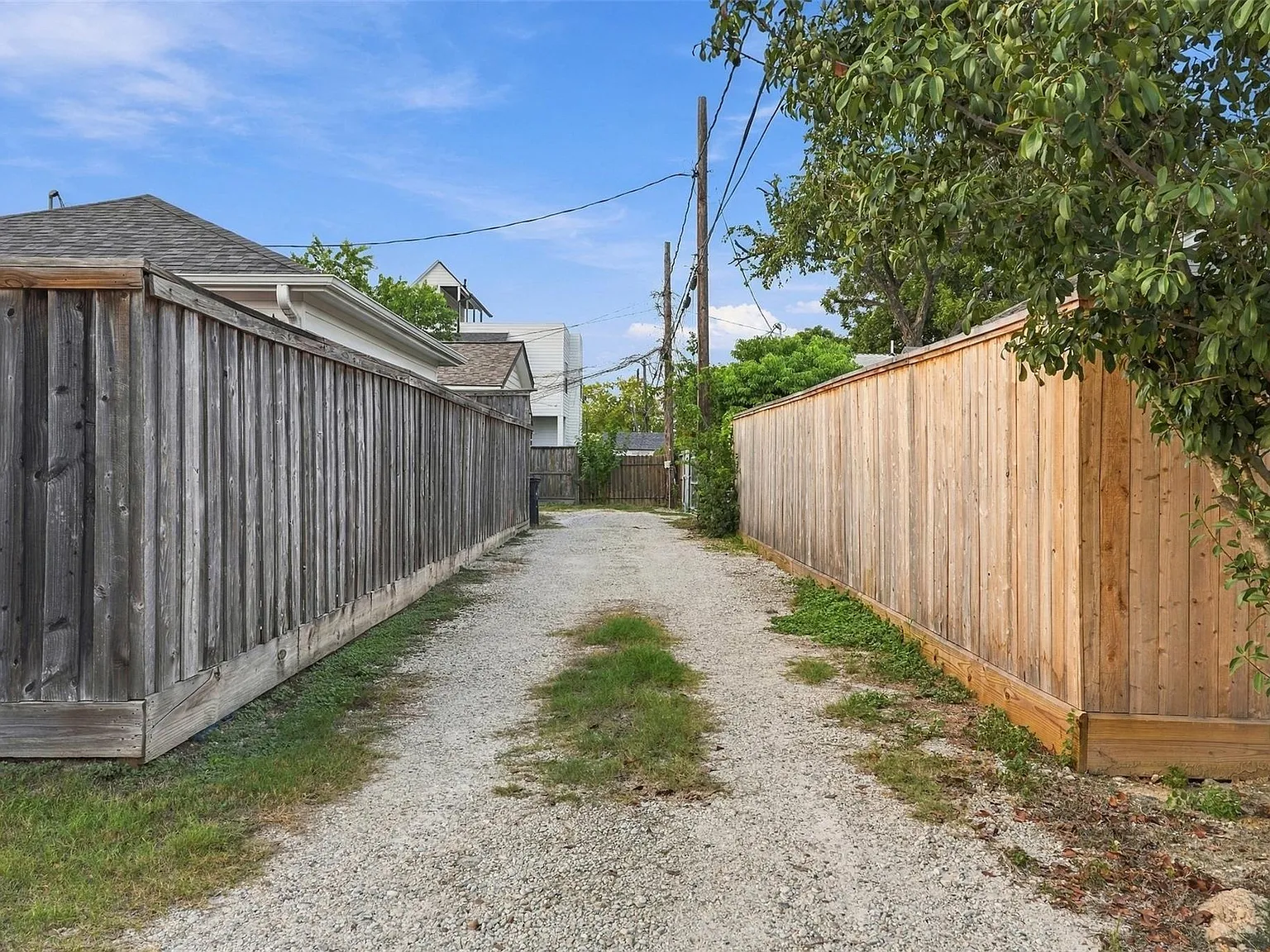 1 bed, 1.0 bath, $1,100 — Photo 2