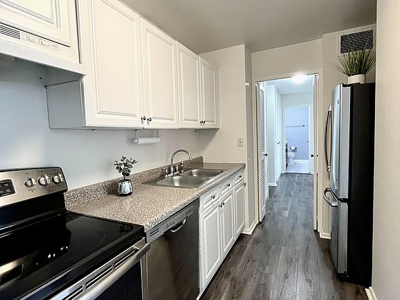 5th image of 4250 N Marine Dr APT 1230