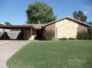 404 Davis Cir, Midwest City, OK 73110