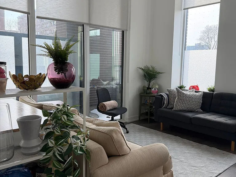 270 Dufferin St #211 — Photo 4
