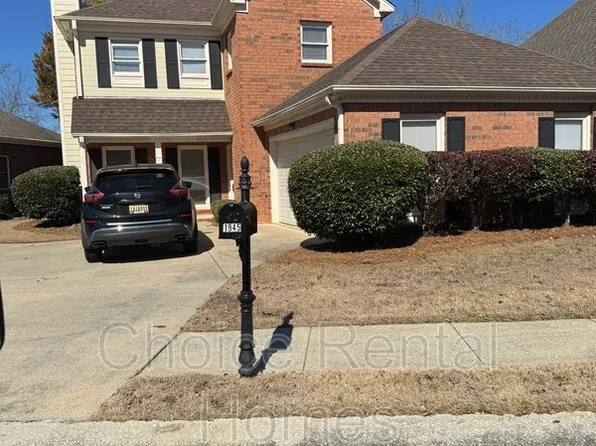 1945 Stonebrook Ln, Birmingham, AL 35244