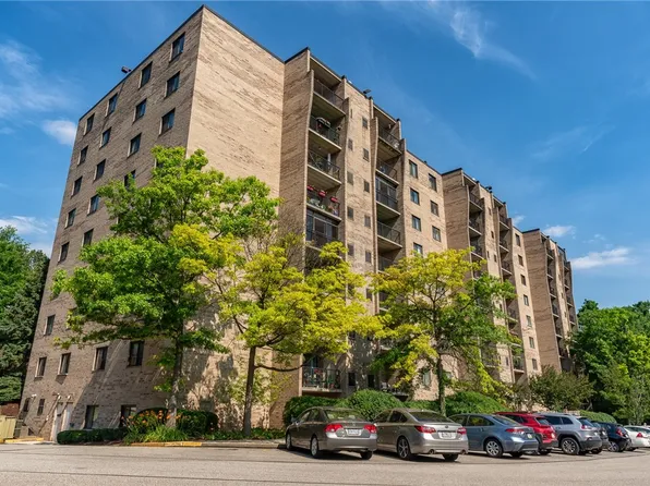 1400 Smokey Wood Dr APT 801, Pittsburgh, PA 15218