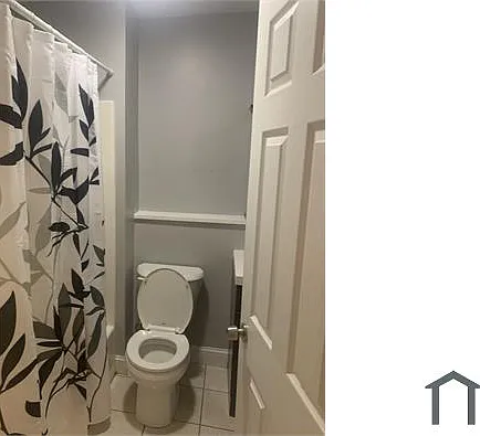 2 bed, 1050 sqft, $2,940 — Photo 2
