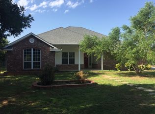 1930 Riverview Dr, Calumet, OK 73014