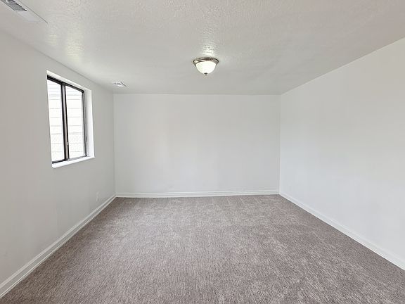 2nd image of 426 S Navajo St #428