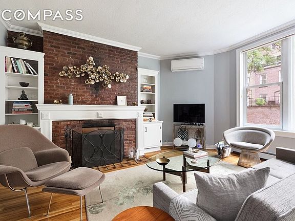 3rd image of 54 W 82nd St APT 6