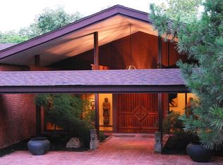 935 Barnes Rd, Saint Louis, MO 63124