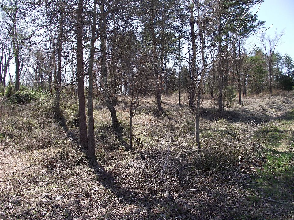 2nd image of 111 Winghaven Dr