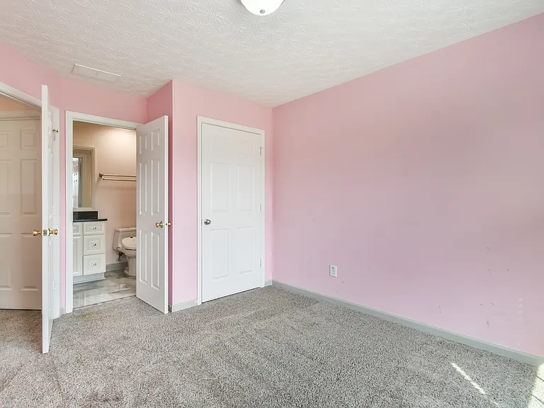 778 Roxholly Ln — Photo 24