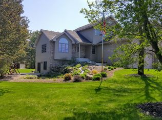 4417 Channel Ln NE, East Bethel, MN 55092