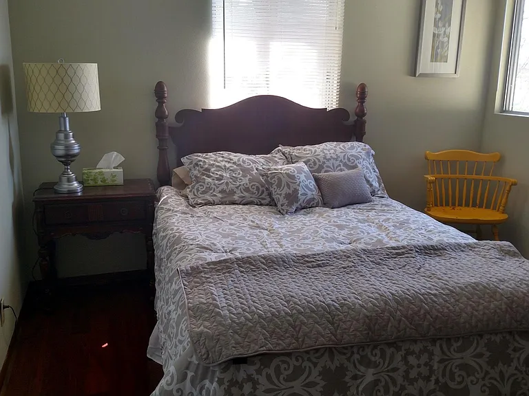 Queen bed