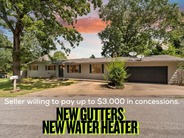 4 Enfield Dr, Bella Vista, AR 72715