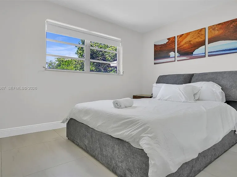 3338 Cleveland St — Photo 15